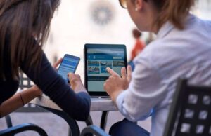 Digitizzalizzazione multisettoriale. Trasformazione di procedure ed esperienze attraverso il mondo digitale Digitizzalizzazione multisettoriale. Trasformazione di procedure ed esperienze attraverso il mondo digitale