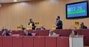 Sanità, protesta del Pd in Regione: esposti cartelli