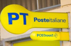 Pensioni del mese di novembre Manifestazione dei dipendenti di Poste a Genova contro la privatizzazione