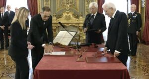 La Meloni e i ministri hanno giurato al Quirinale