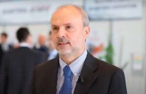 Stop obbligo vaccinale ai sanitari. Prolungato uso mascherine Stop dal 1 novembre all’obbligo vaccinale ai sanitari. Prolungato uso mascherine