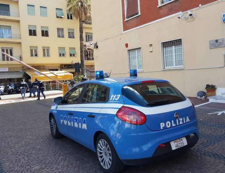Ventimiglia, la polizia arresta 5 passeur. Tra loro anche una donna