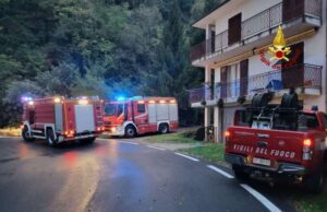 Noli, a fuoco abitazione: sul posto i vigili del fuoco Noli, a fuoco abitazione: sul posto i vigili del fuoco