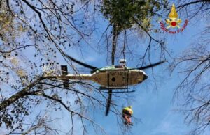 Piani di Praglia, ritrovato morto il fungaiolo 74enne disperso da ieri sera Cercatore di funghi cade sul Ramaceto: soccorso dai VVF col l’elicottero