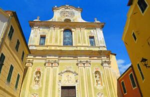 L’ultimo saluto a Leonardo con palloncini e il rombo dei motori L’ultimo saluto a Leonardo con palloncini e il rombo dei motori