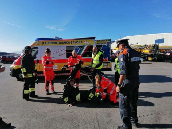 Esercitazione antincendio e antinquinamento nel porto di Savona