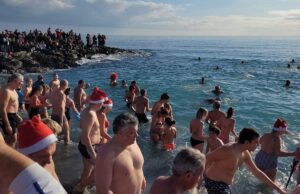 Cimento invernale di nuoto di Loano: in 125 per il tradizionale tuffo di fine anno Cimento Invernale di Nuoto