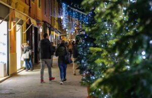 Torna Alassio Christmas Town, sabato 3 dicembre apre la pista di pattinaggio alassio