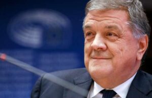 Corruzione, l’ex segretario della Cgil di Milano Antonio Panzeri fermato a Bruxelles