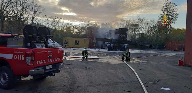 Giornata impegnativa per i vigili del fuoco della Spezia