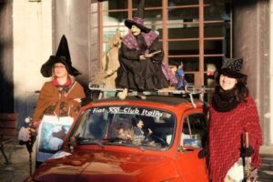 La befana al Gaslini con il Fiat 500 Club Italia