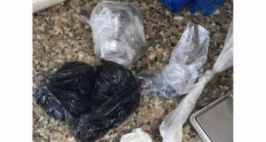 Due operazioni antidroga della polizia locale: sequestrata 1 kg di droga