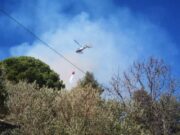 Brutto incendio sulla collina di Alassio in località Madonna della Guardia generato da un falò di sterpaglie sfuggito al controllo