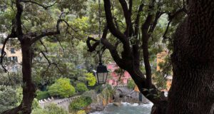 La Passeggiata dei Baci, che unisce Santa Margherita Ligure a Portofino, scorci di rara bellezza in ogni stagione dell’anno
