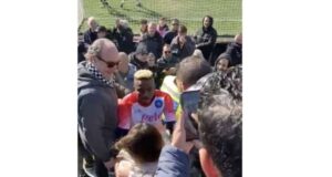 La segnalazione | Pallonata di Osimhen a tifosa Spezia