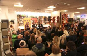 Salvo Nugnes ha presentato il suo nuovo libro Presentazione libro Frida di Salvo Nugnes