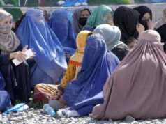 Save the Children, donne afghane tagliate fuori dagli aiuti a seguito del divieto dei talebani per le lavoratrici delle ONG