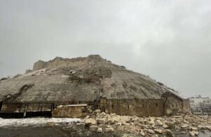 Terremoto, si aggrava il bilancio: 1.358 i morti accertati