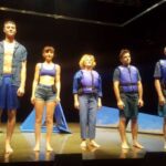 In crociera: il caustico spettacolo di Kronoteatro alla Sala Modena