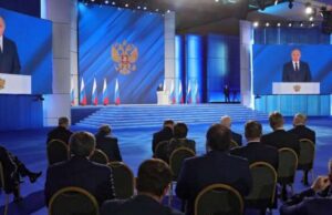 Lucido discorso di Putin, prof. Becchi: lui un gigante in mezzo a dei nani