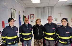 Cuccioli trovati in auto, questore incontra la Stradale di Carcare Cuccioli trovati in auto, Questore incontra la Stradale di Carcare