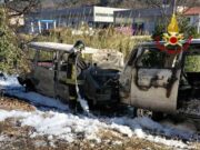 Casarza Ligure, mezzi a fuoco: fiamme spente dai VVF