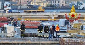 Crollo in un cantiere di via Albertazzi, intervengono i VVF