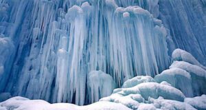 Cade da una cascata di ghiaccio , muore 58enne genovese