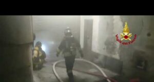 Via Mosso, incendio scaturito da un box