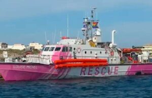 Sottoposta a fermo la nave ong Louise Michel Sottoposta a fermo la nave ong Louise Michel
