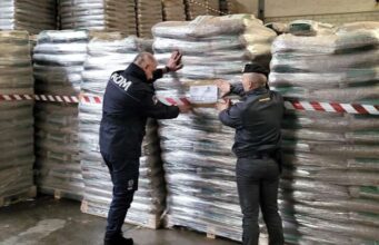 GdF e Dogane sequestrano in porto 382 tonnellate di pellet
