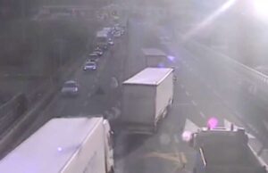 A10, incidente con feriti: quattro auto e Tir coinvolti A10, incidente con feriti: quattro auto e tir coinvolti