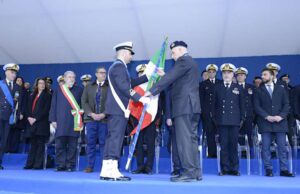 L’Istituto Idrografico della Marina riceve la Bandiera L’Istituto Idrografico della Marina riceve la Bandiera
