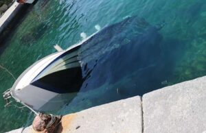 La Guardia Costiera soccorre diportisti alla Gallinara La Guardia Costiera soccorre diportisti alla Gallinara