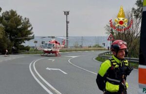 Cogoleto, cade da un muraglione: soccorso con l’elicottero VVF Cogoleto, cade da un muraglione: soccorso con l’elicottero VVF