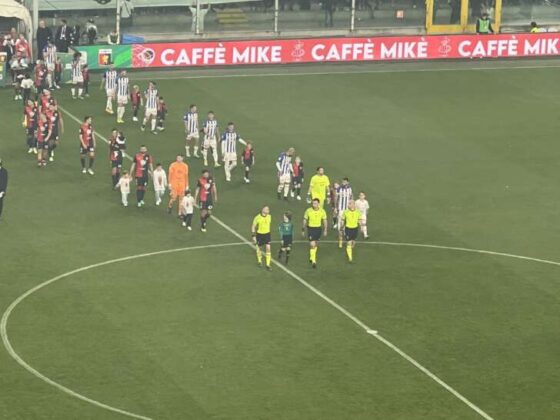 Genoa-Bari, la festa dentro lo Stadio Ferraris