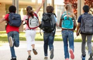 A Scuola sicuri, tutor per presidiare ingressi scuole a Genova Allerta gialla da domani alle 8: scuole aperte a Genova