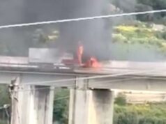 A10, mezzo pesante a fuoco: chiuso tratto Bordighera-Ventimiglia