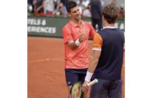 Djokovic nella leggenda a 36 anni vince il Roland Garros Djokovic nella leggenda a 36 anni vince il Roland Garros