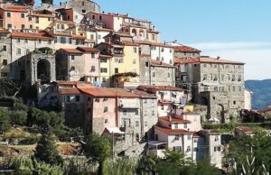 Secondo appuntamento con la rassegna Libri al chiaro di luna Secondo appuntamento con la rassegna “ Libri al chiaro di luna “