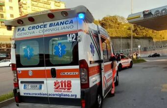 Brutto incidente in via Milano auto contro bici