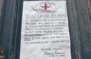 Asilo chiuso per ratti, bimbi costretti a sloggiare. I genitori: Marco Bucci re dei topi