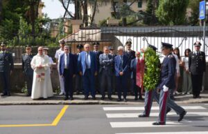In via Pisa la celebrazione per il 45° anniversario del Commissario Esposito In via Pisa la celebrazione per il 45° anniversario del Commissario Esposito
