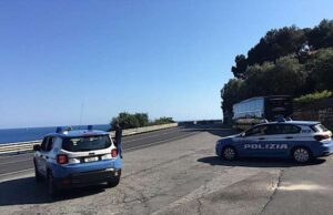 Rissa in spiaggia a Savona: sei i feriti, tre finiscono in ospedale Rissa in spiaggia a Savona: sei i feriti, tre finiscono in ospedale