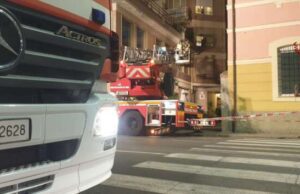 Chiavari, cade intonaco da palazzo: colpita titolare di un ristorante Chiavari, cade intonaco da palazzo: colpita titolare di un ristorante