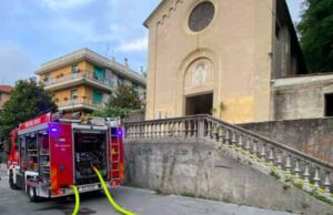 Rivarolo, rogo Chiesa S. Stefano: bruciata la canonica e parte della sacrestia