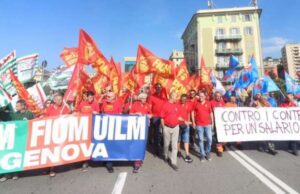 Salario minimo, corteo lavoratori metalmeccanici a Genova