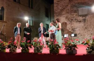 Il Premio dei Leoni 2023 al giornalista Claudio Almanzi Il Premio dei Leoni 2023 al giornalista Claudio Almanzi