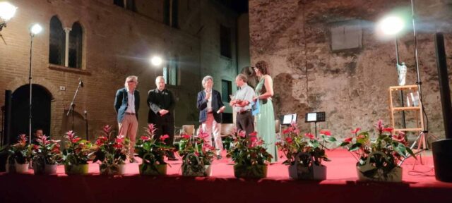 Il Premio dei Leoni 2023 al giornalista Claudio Almanzi Il Premio dei Leoni 2023 al giornalista Claudio Almanzi