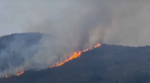 Incendio a Verezzo, evacuate alcune case